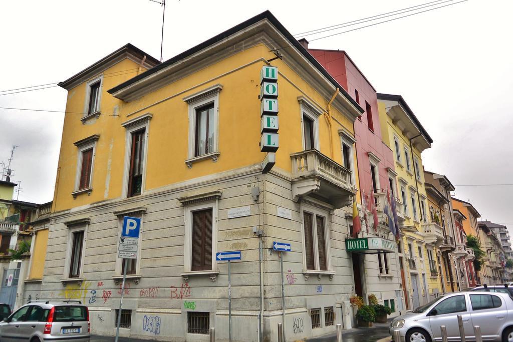 Hotel Trentina Milano Exteriör bild